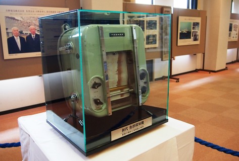 展示ブース（初期型の魚群探知機）イメージ