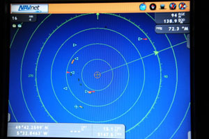 GPS、レーダー、AISほかの機能を搭載したNavNet 3D。エオラス号の安全航行に貢献した
