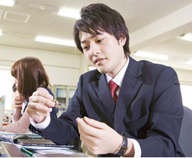 先輩社員イメージ