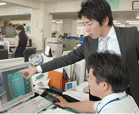 先輩社員イメージ